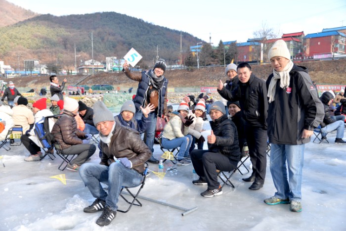 Go fishing and winter travel experience in Korea