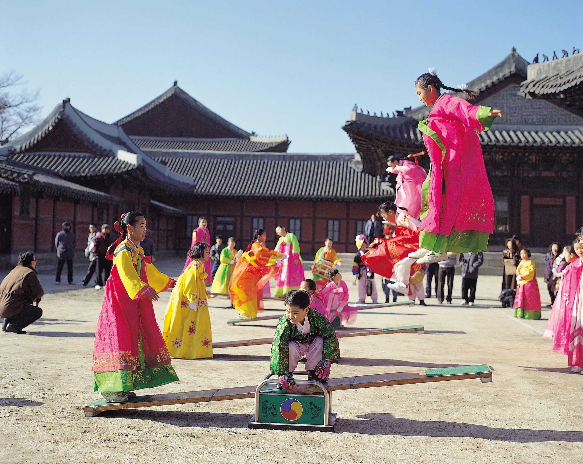 Trò chơi dân gian vào dịp Tết cổ truyền ở Hàn