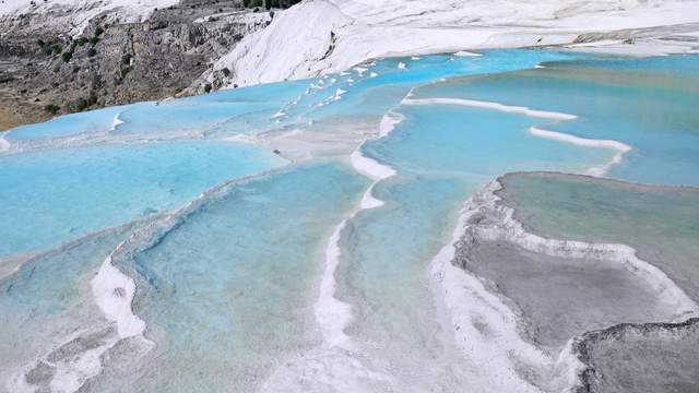 TSTtourist-bach-thuy-dai-ky-quan-giua-nui-rung-tinh-van-nam-trung-quoc-6