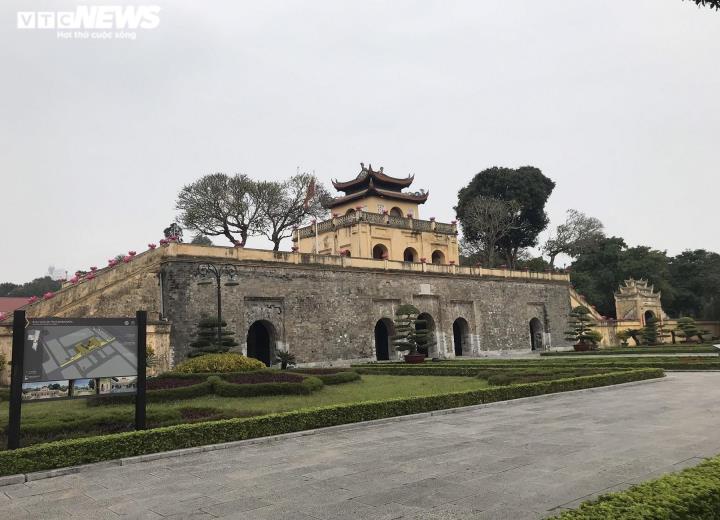 TSTtourist-diem-du-lich-o-ha-no-i-dong-loat-mo-cu-a-cho-don-khach-quoc-te-40