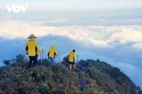 Đẹp ngỡ ngàng những đỉnh núi “3 nhất” ở Lai Châu