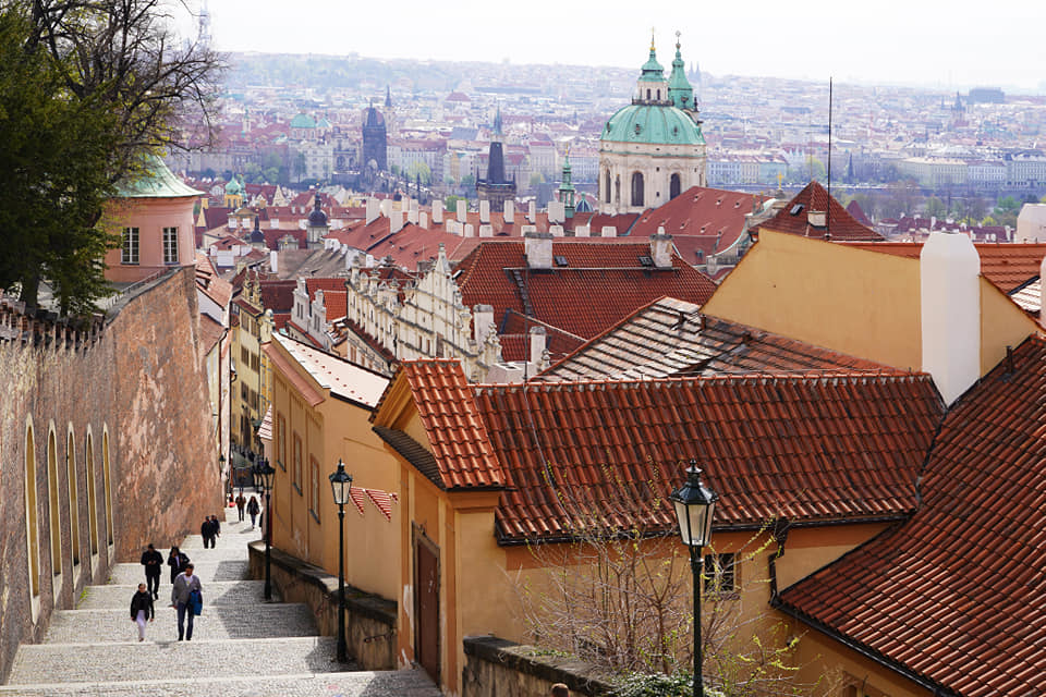 TSTtourist-mot-ngay-xuan-o-prague-1