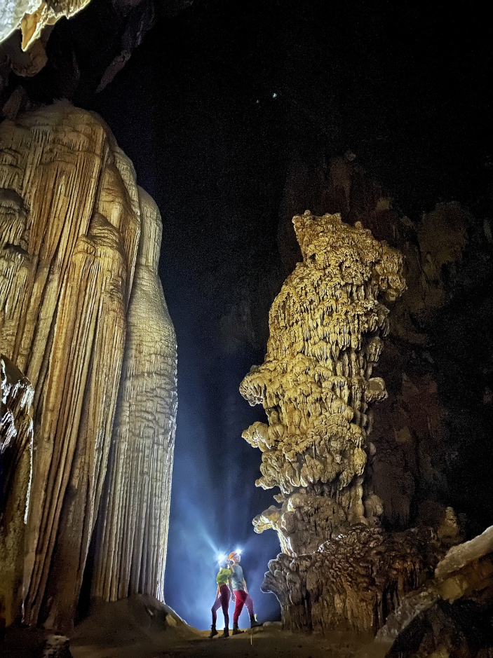 TSTtourist-so-soc-roi-cam-xuc-dang-trao-khi-chinh-phuc-hang-tien-4