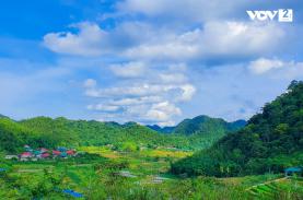 Son Bá Mười - "người đẹp ngủ trong rừng" Pù Luông