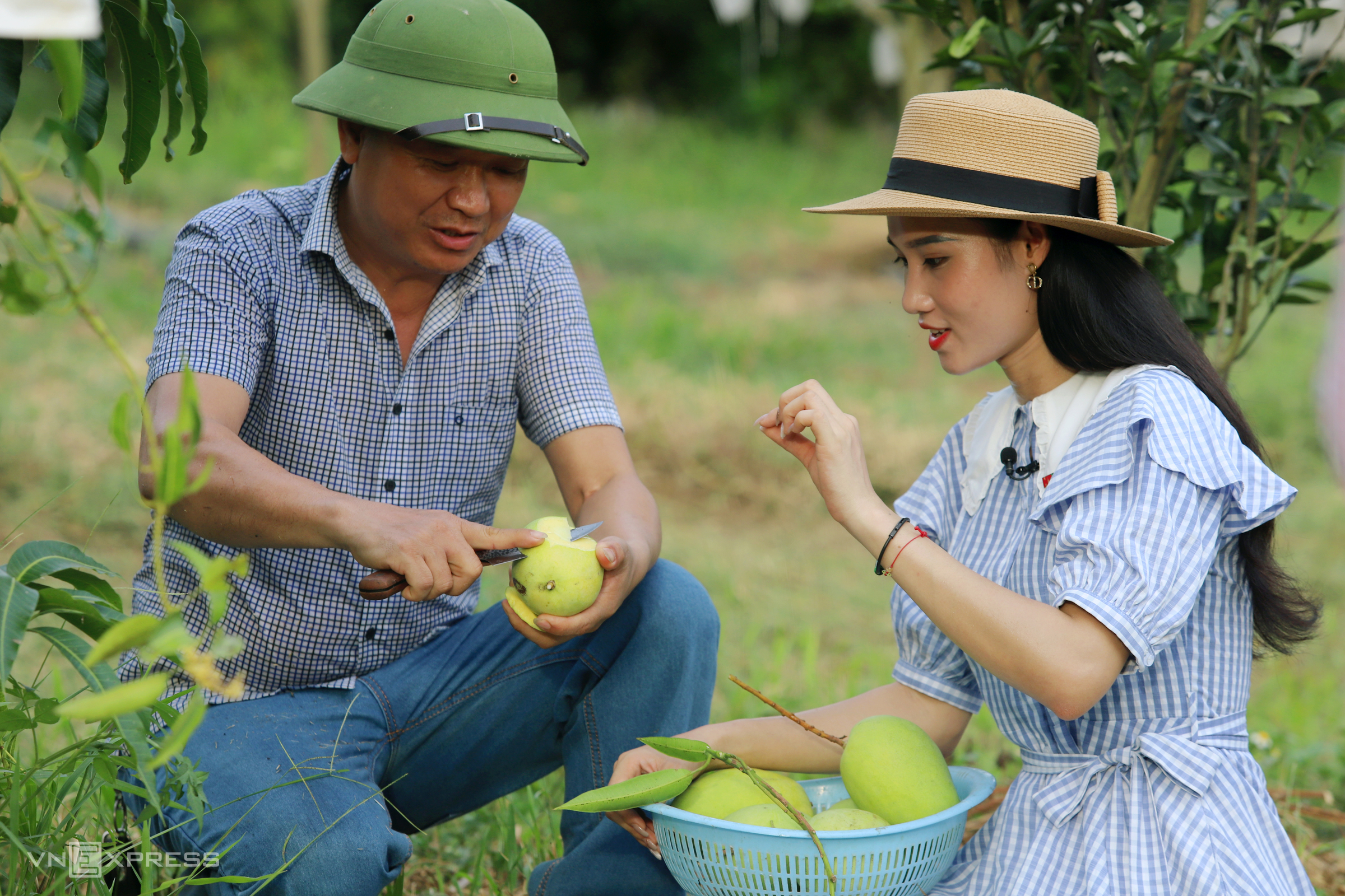 TSTtourist-noi-du-khach-bo-pho-len-rung-o-ha-tinh-9