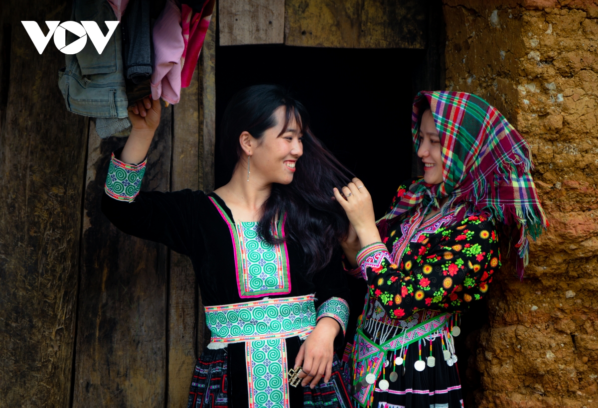 TSTtourist-sin-suoi-ho-ban-du-lich-cong-dong-nguyen-so-va-yen-binh-17