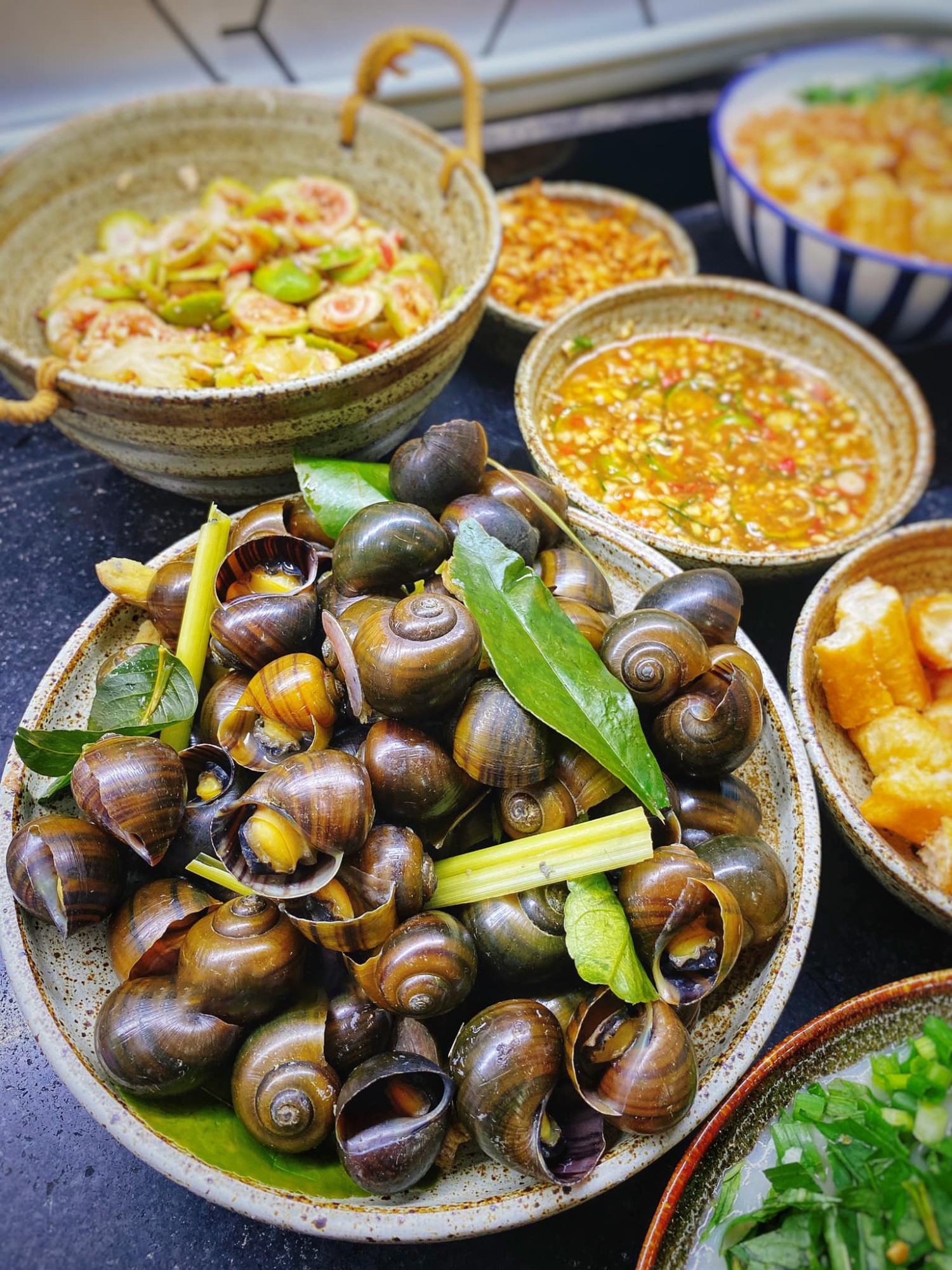 Thịt ốc mùa thu được đánh giá là thơm ngon, ngọt thịt và giàu dưỡng chất nhất trong năm