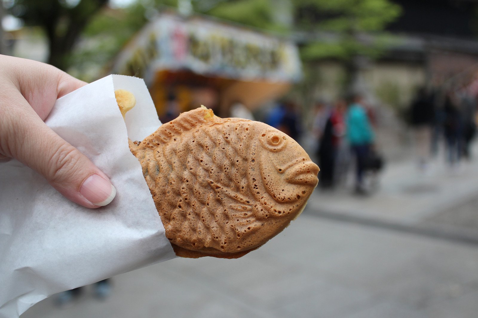 Bánh cá Taiyaki hấp dẫn mọi du khách, mọi lứa tuổi