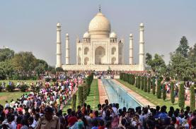 Ấn Độ đón khách quốc tế lần đầu sau 18 tháng