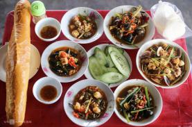 Quán ốc ở Huế bán hơn 100 kg mỗi ngày