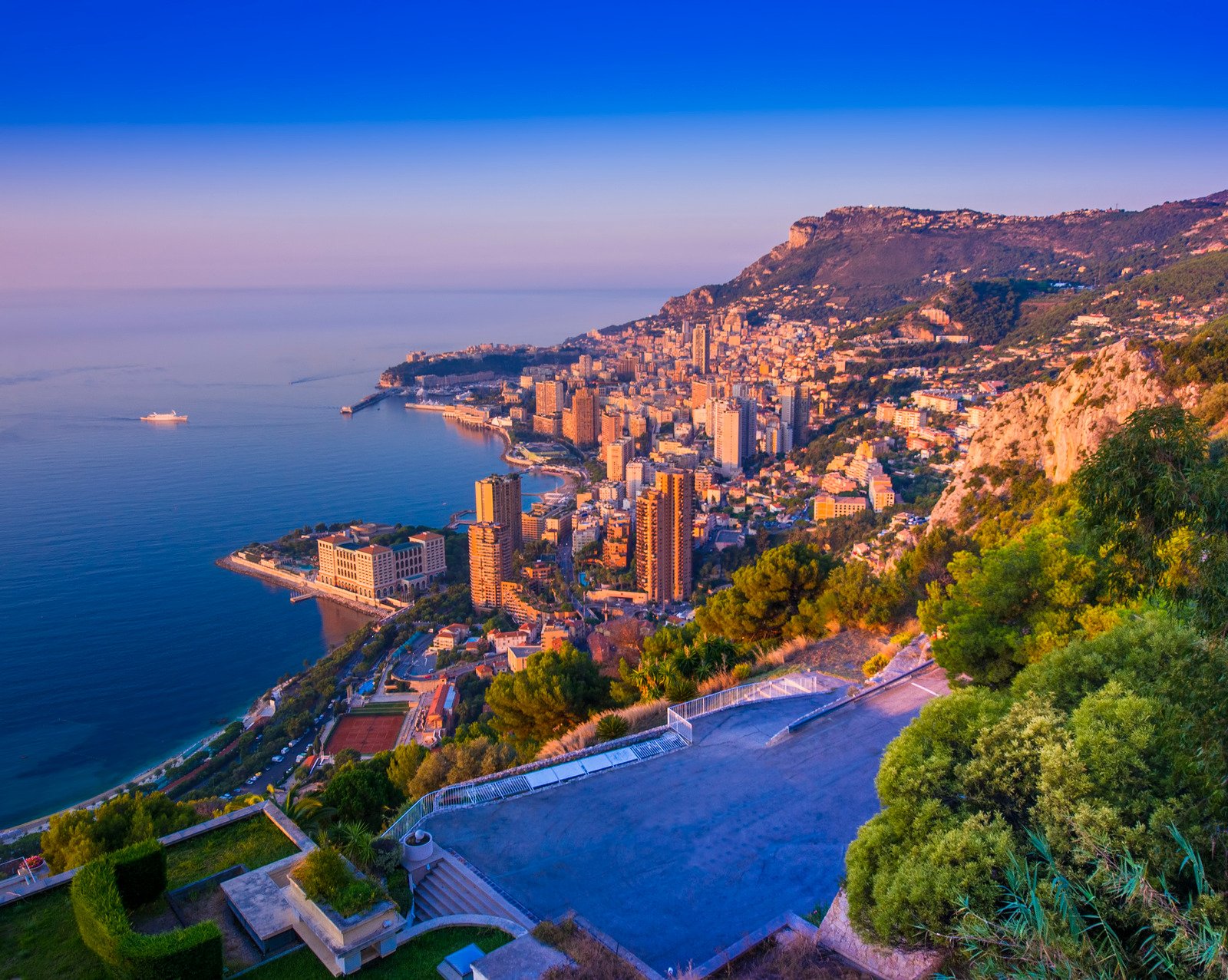 Đất nước Monaco không chỉ giàu có mà còn có diện tích nhỏ kỷ lục