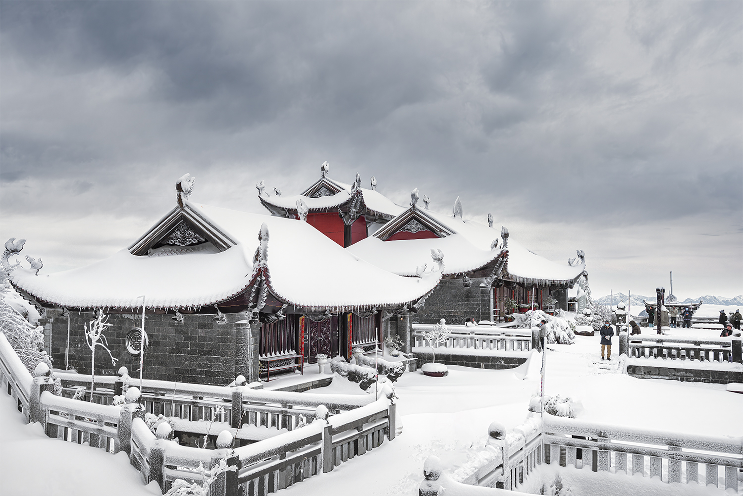 TSTtourist-nguoi-dam-me-mua-dong-sa-pa-3