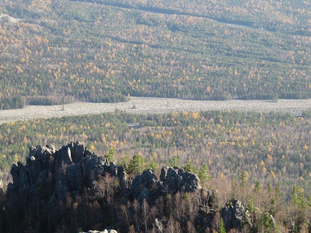 TSTtourist-dong-song-da-khong-lo-o-nga-2