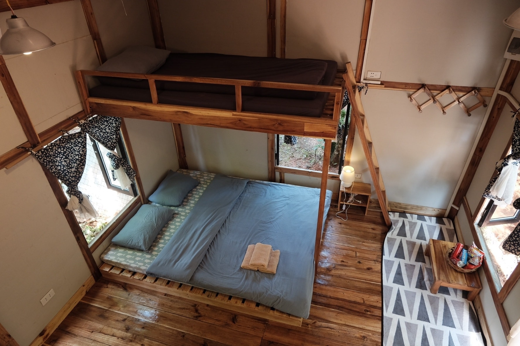 TSTtourist-4-homestay-dep-o-moc-chau-cho-mua-san-hoa-2