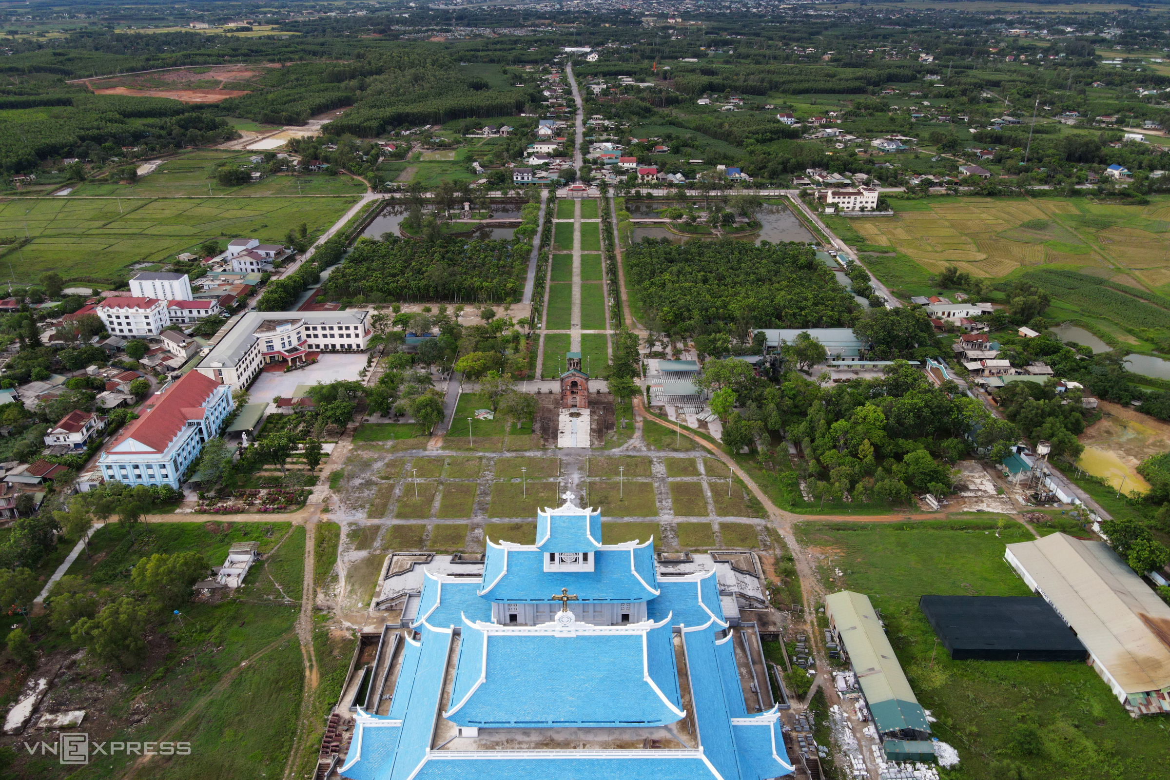 TSTtourist-thanh-dia-la-vang-don-giang-sinh-1