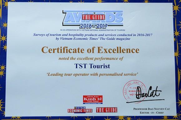 TST tourist lần thứ 2 liên tiếp nhận giải The Guide Awards lần thứ 18 (2016 - 2017)